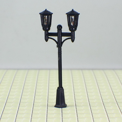 중국 OEM 호 규모 기차 레이아웃 조명 모델 가로등 게시물 6.5 cm 협력 업체