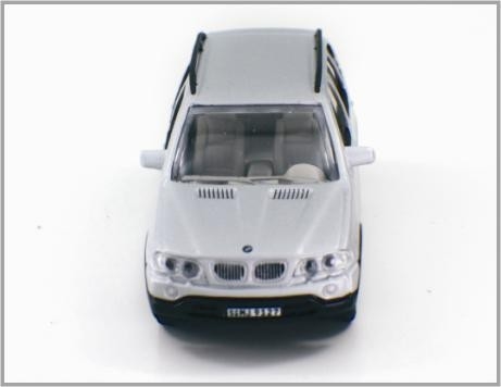 중국 1:43는 HO 기차 배치를 위한 소형 주문 축소 모형 차 합금 BMW X5 C4302를 Diecast 협력 업체