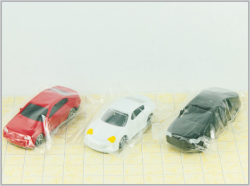 중국 선물 &amp; 가정 Decoratio를 위한 1/75대의 소형 플라스틱 주문 축소 모형 차 CB75-3 협력 업체