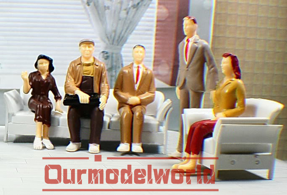 7.0cm 소형 실내 사람들 여성 모형은 OEM ODM 주문 패킹을 계산합니다 협력 업체