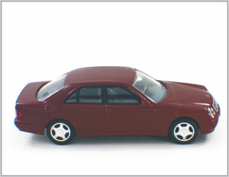 선물 &amp; 가정 Decoratio를 위한 1/43대의 소형 Diecast 합금 주문 축소 모형 차 Peugeot 307 협력 업체